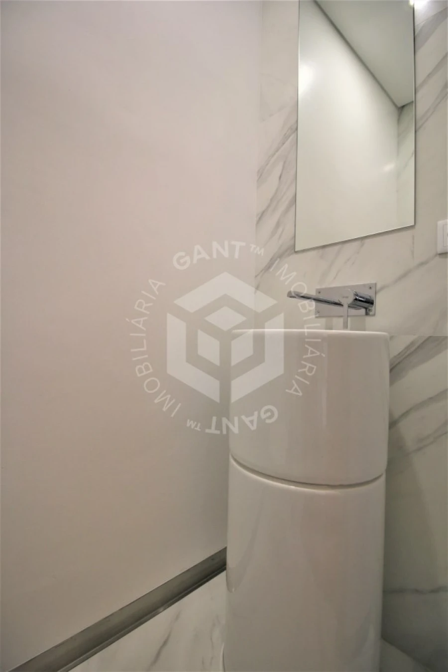 Apartamento T4 para Venda em Areeiro Foto 24