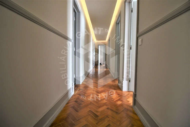 Apartamento T4 para Venda em Areeiro Foto 49