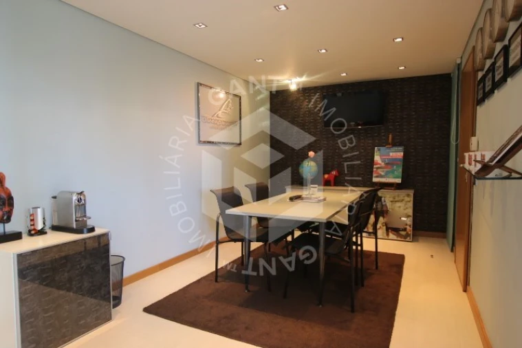 Escritório para Venda em Almada, Cova da Piedade, Pragal e Cacilhas Foto 24