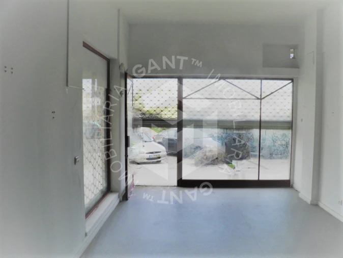 Loja para Venda em Costa da Caparica Foto 4