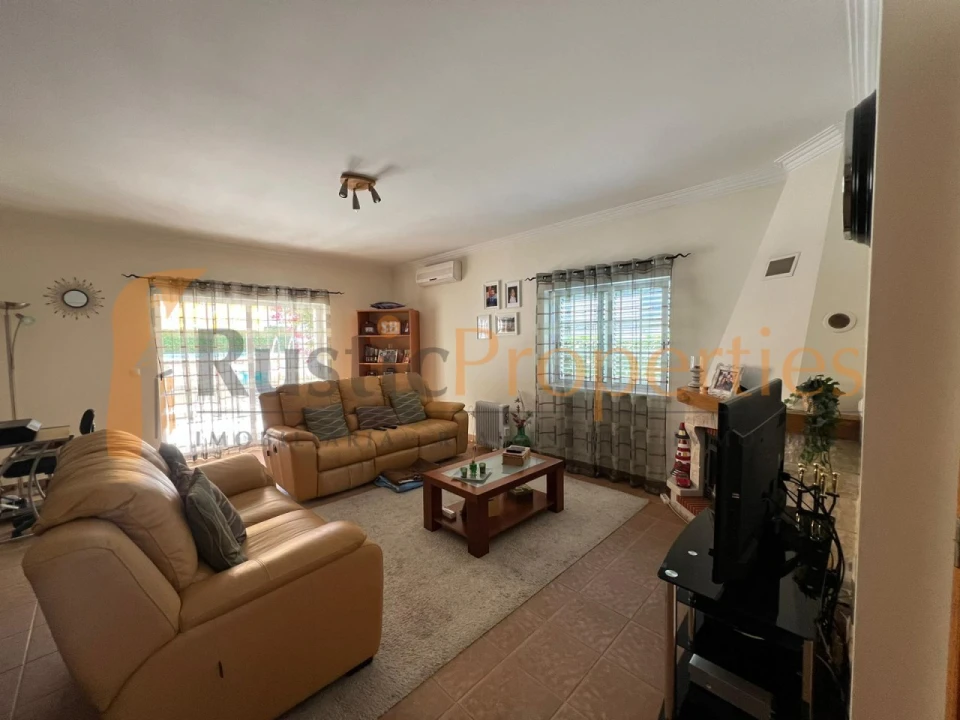 Moradia T4 para Venda em Moncarapacho e Fuseta Foto 3