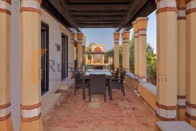 Moradia T4 para Venda em Loule (São Clemente)
