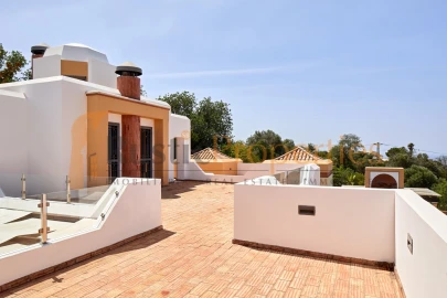 Moradia T4 para Venda em Loule (São Clemente)