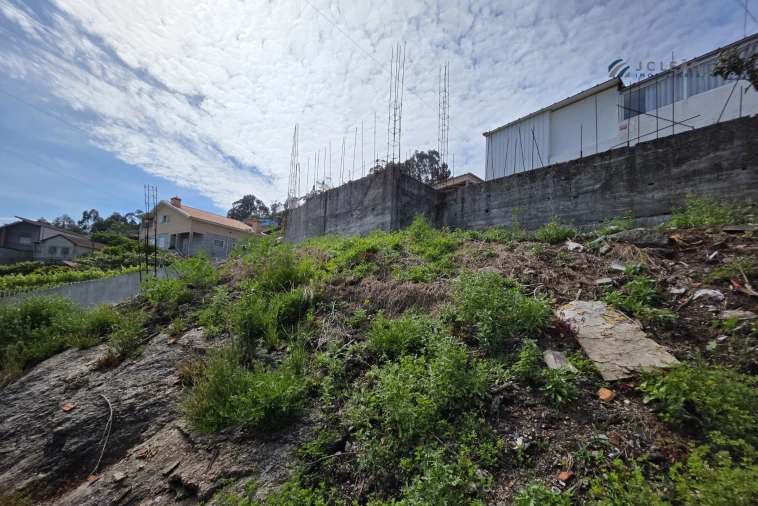 Terreno para Venda em Baltar Foto 1