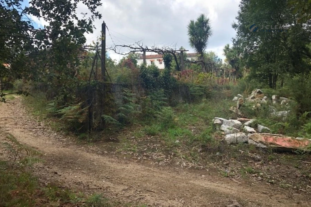 Terreno para Venda em Paço de Sousa Foto 15
