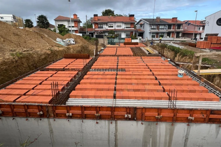 Moradia T4 para Venda em Vila Nova da Telha Foto 14