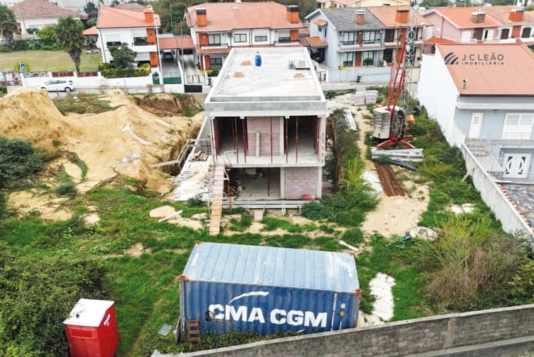 Moradia T4 para Venda em Vila Nova da Telha Foto 28