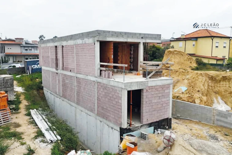 Moradia T4 para Venda em Vila Nova da Telha Foto 26