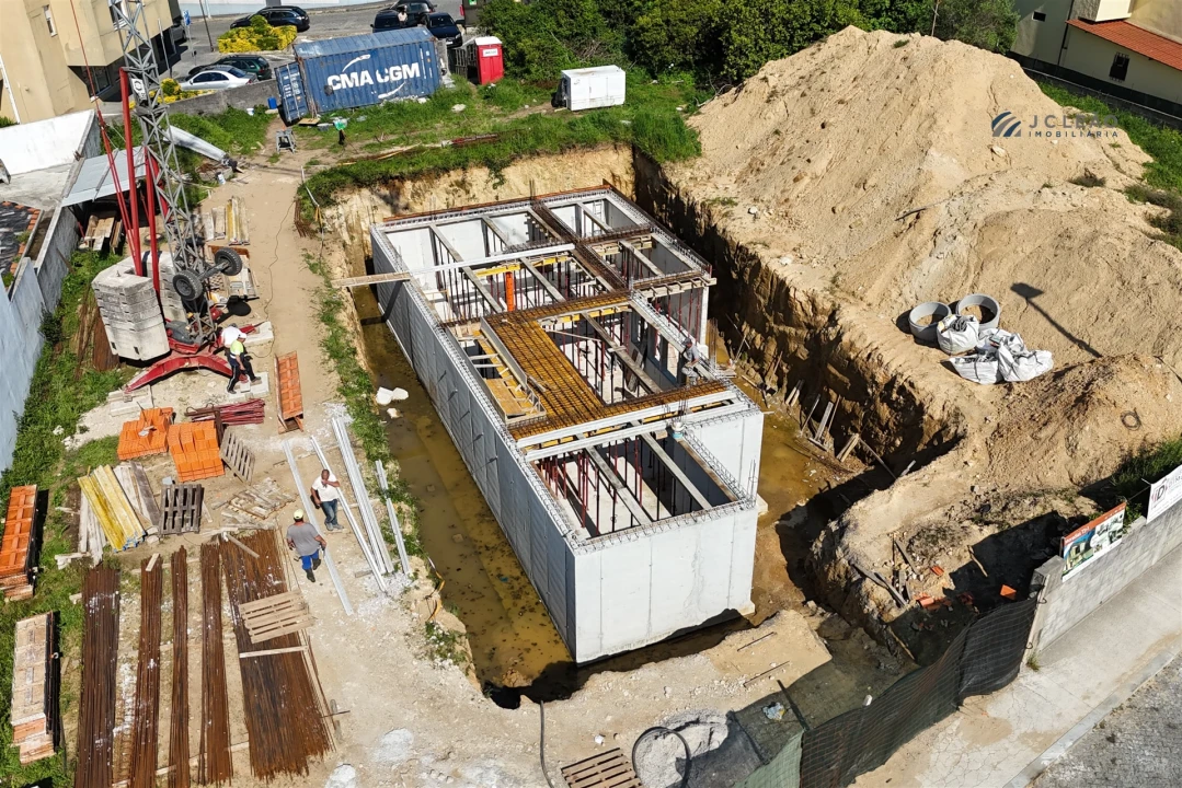 Moradia T4 para Venda em Vila Nova da Telha Foto 11