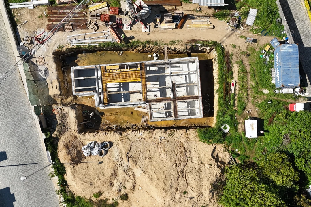 Moradia T4 para Venda em Vila Nova da Telha Foto 13