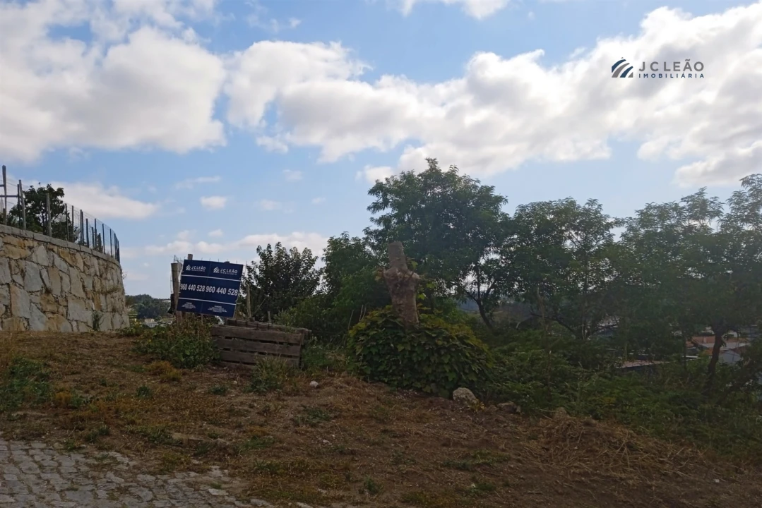 Terreno para Venda em Lordelo Foto 2