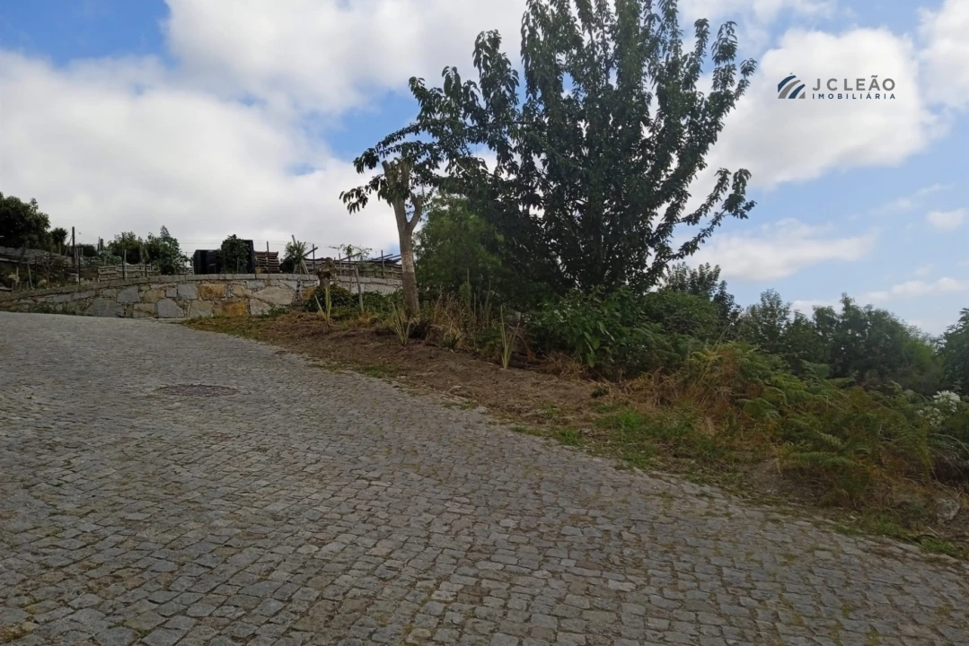 Terreno para Venda em Lordelo Foto 7