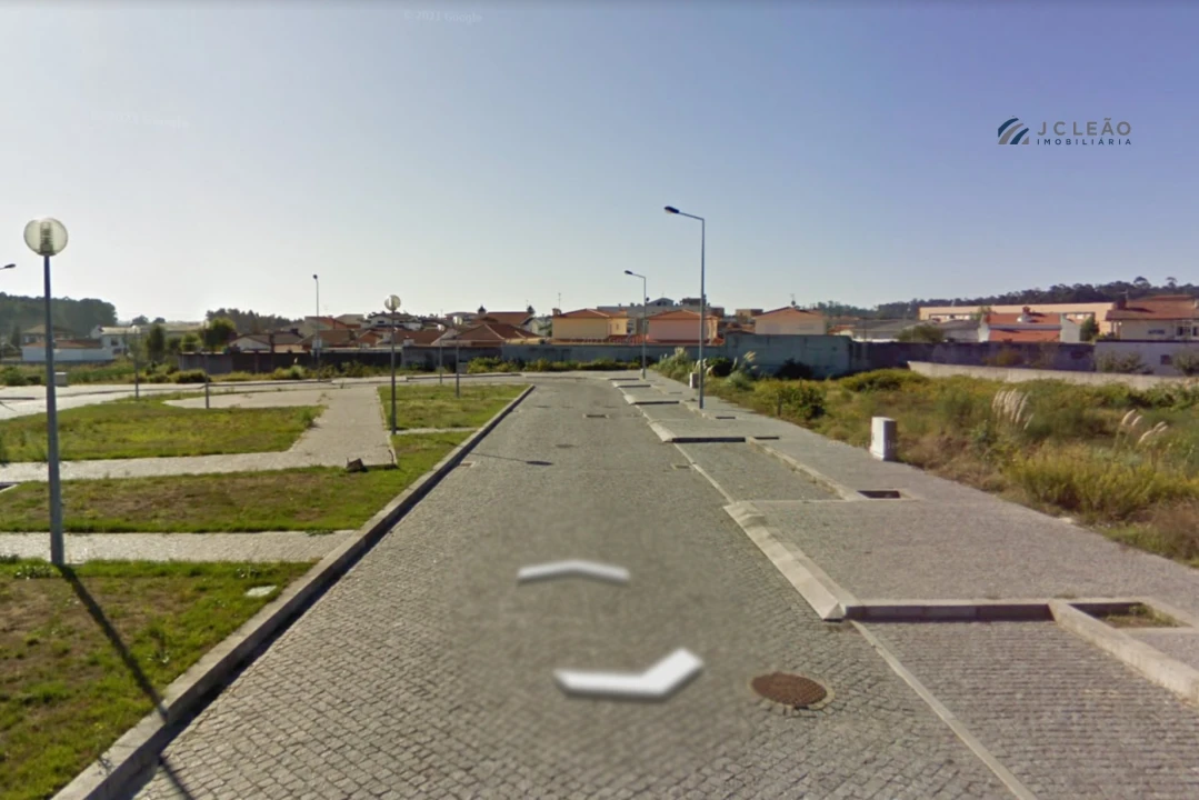 Terreno para Venda em Castêlo da Maia Foto 8