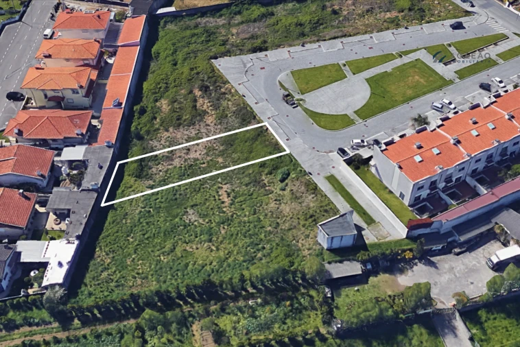Terreno para Venda em Castêlo da Maia