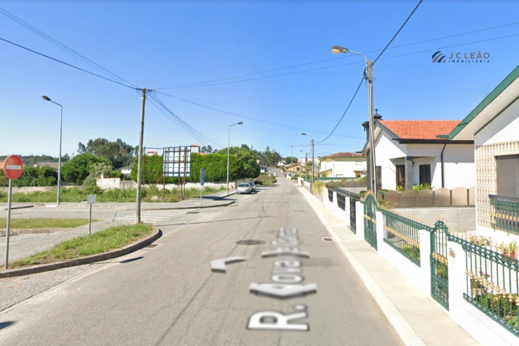 Terreno para Venda em Castêlo da Maia Foto 9