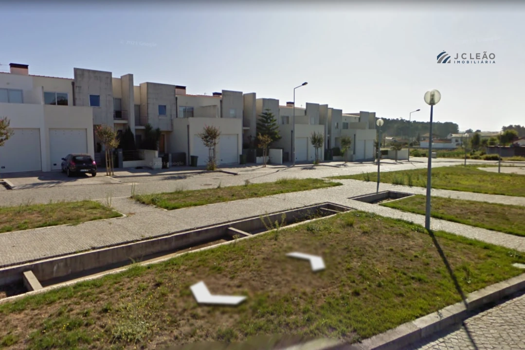 Terreno para Venda em Castêlo da Maia Foto 7