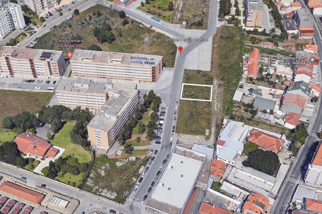 Terreno para Venda em Pedrouços Foto 2
