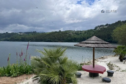 Quinta T3 para Venda em Boelhe