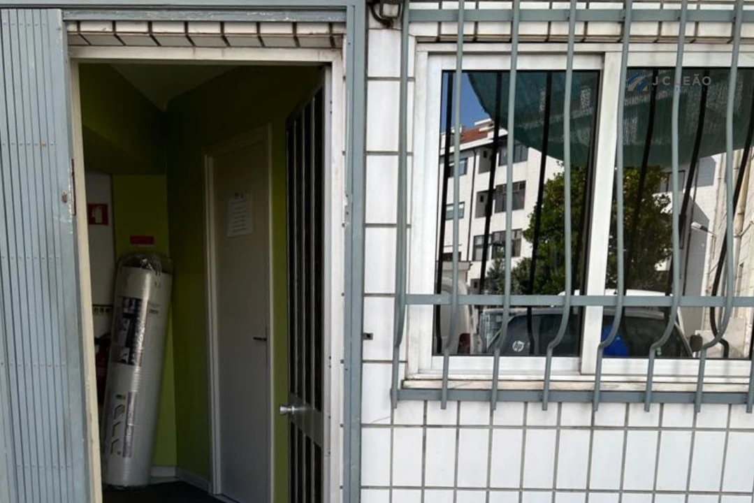 Escritório para Venda em Vilar de Andorinho Foto 8