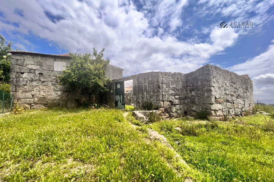 Quinta T0 para Venda em Paredes Foto 2