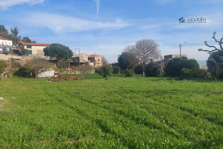 Terreno para Venda em Louredo