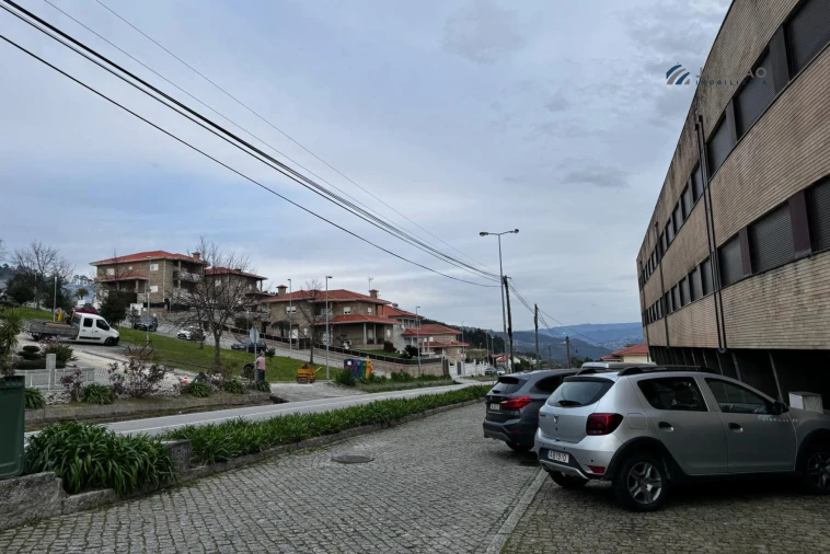 Garagem para Venda em Sande e São Lourenço Foto 8