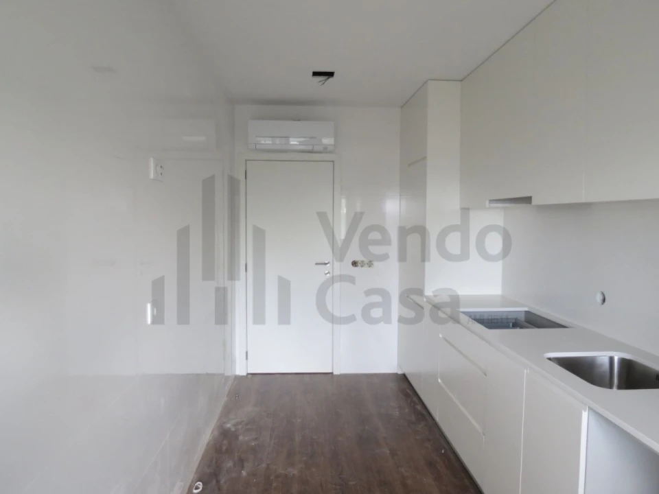 Apartamento T3 para Venda em Braga (Maximinos, Sé e Cividade) Foto 1