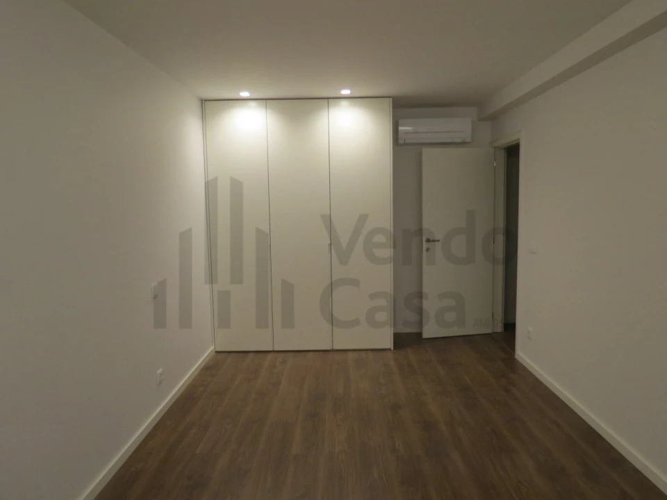 Apartamento T3 para Venda em Braga (Maximinos, Sé e Cividade) Foto 13