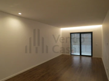 Apartamento T3 para Venda em Braga (Maximinos, Sé e Cividade)