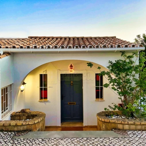 Moradia T5 para Venda em Santa Barbara de Nexe Foto 44