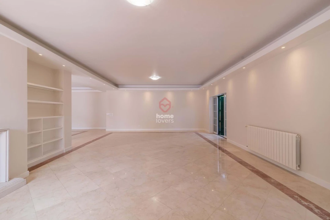 Apartamento T5 para Venda em Cascais e Estoril Foto 3