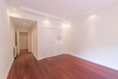 Apartamento T5 para Venda em Cascais e Estoril