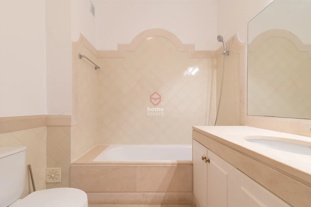 Apartamento T5 para Venda em Cascais e Estoril Foto 15