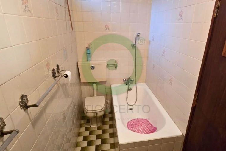 Moradia T3 para Venda em Tuizelo Foto 7