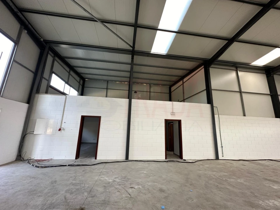 Armazém para Venda em Oleiros Foto 10