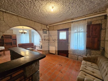 Moradia T5 para Venda em Amarante (São Gonçalo), Madalena, Cepelos e Gatão