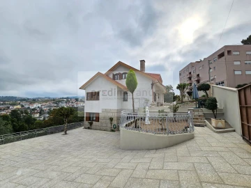 Moradia T5 para Venda em Amarante (São Gonçalo), Madalena, Cepelos e Gatão