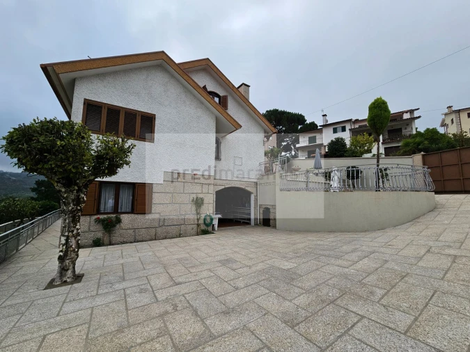 Moradia T5 para Venda em Amarante (São Gonçalo), Madalena, Cepelos e Gatão Foto 24