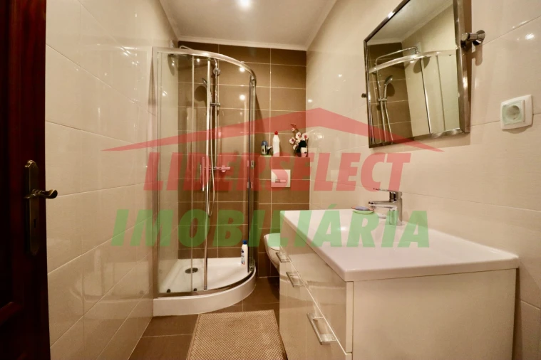 Apartamento T3 para Venda em A dos Cunhados e Maceira Foto 4