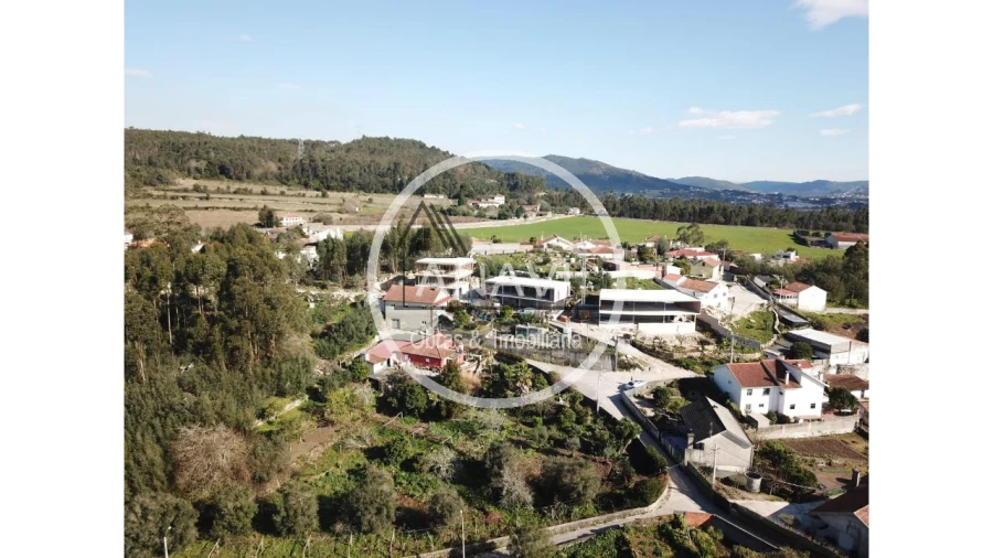 Moradia T3 para Venda em Vila de Punhe Foto 16