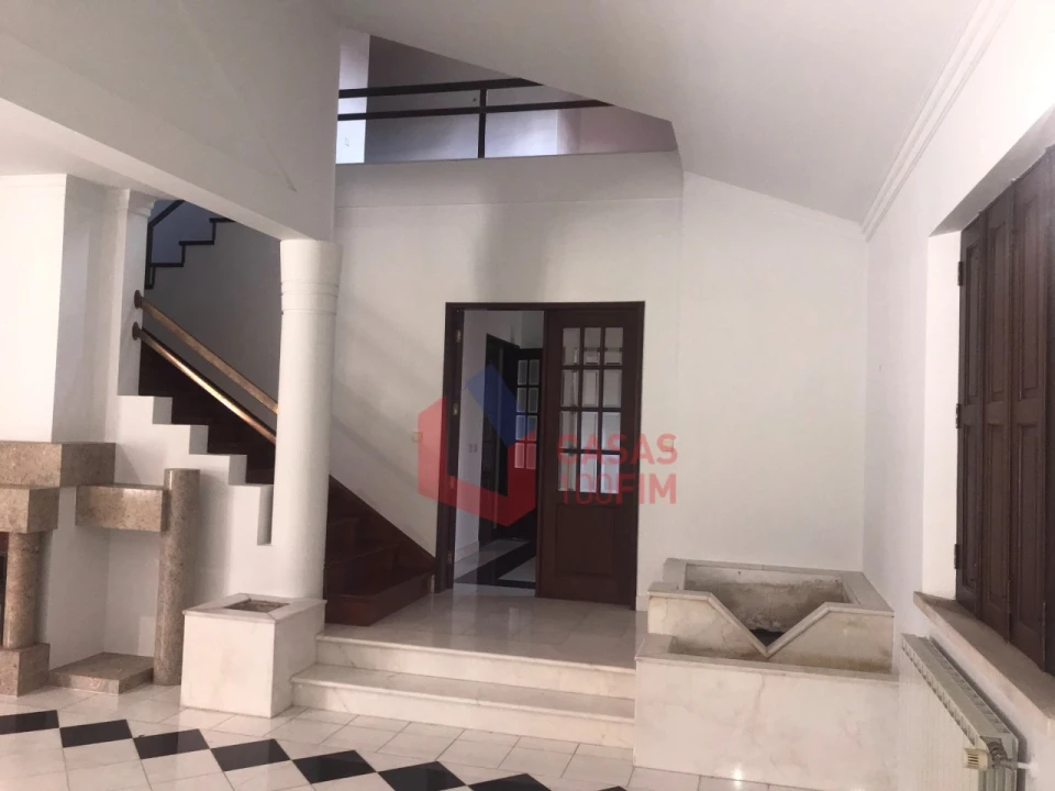 Moradia T5 para Venda em Marrazes e Barosa Foto 2