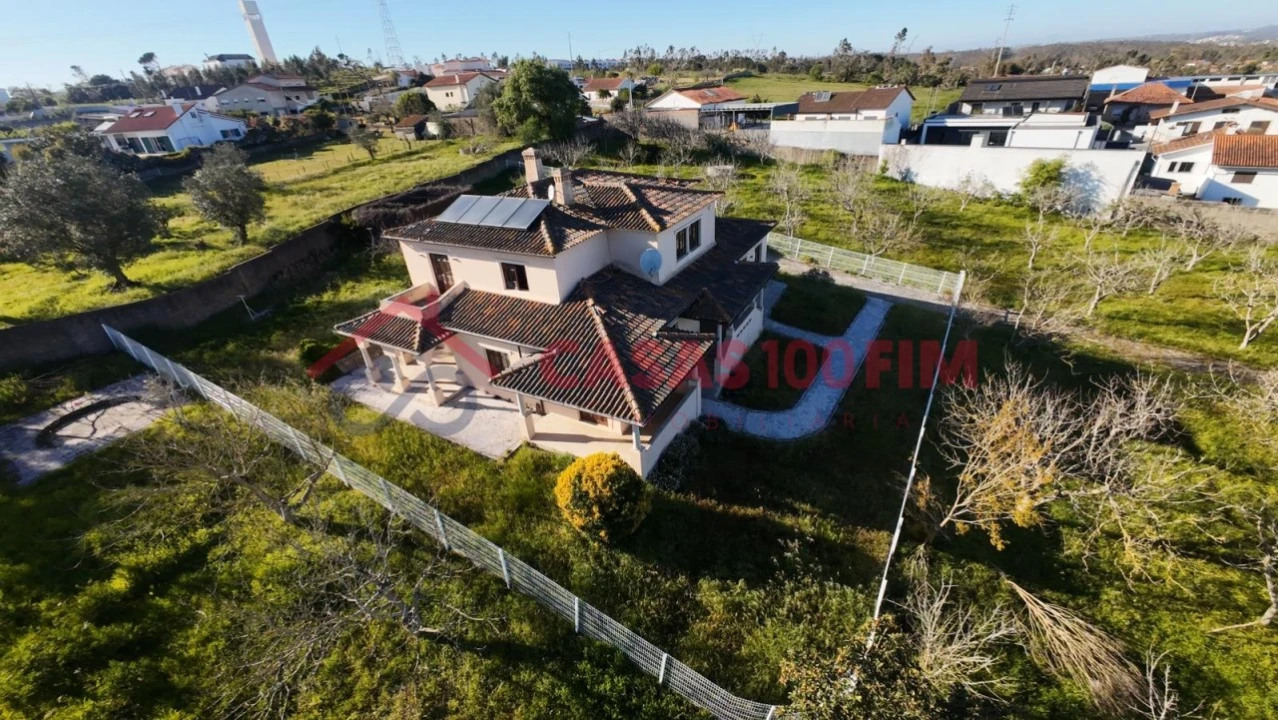 Moradia T5 para Venda em Marrazes e Barosa Foto 2