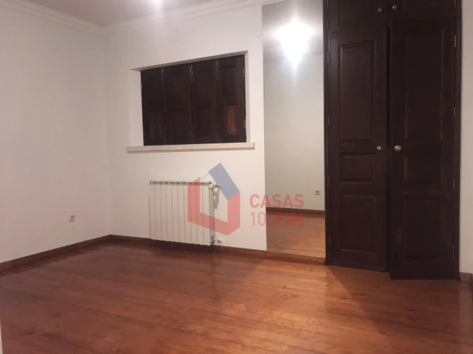 Moradia T5 para Venda em Marrazes e Barosa Foto 6