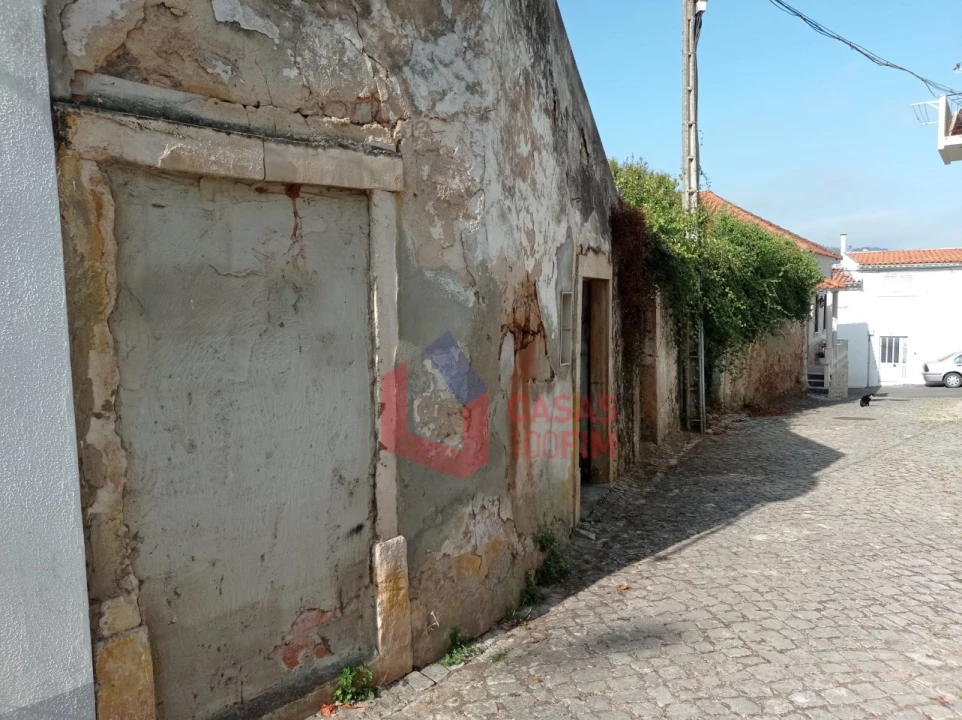 Moradia T3 para Venda em Porto de Mós - São João Baptista e São Pedro Foto 3