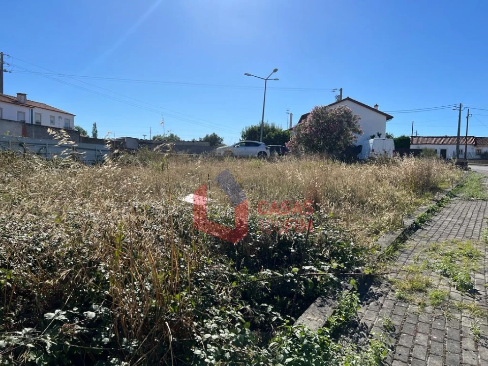 Terreno para Venda em Calvaria de Cima Foto 1