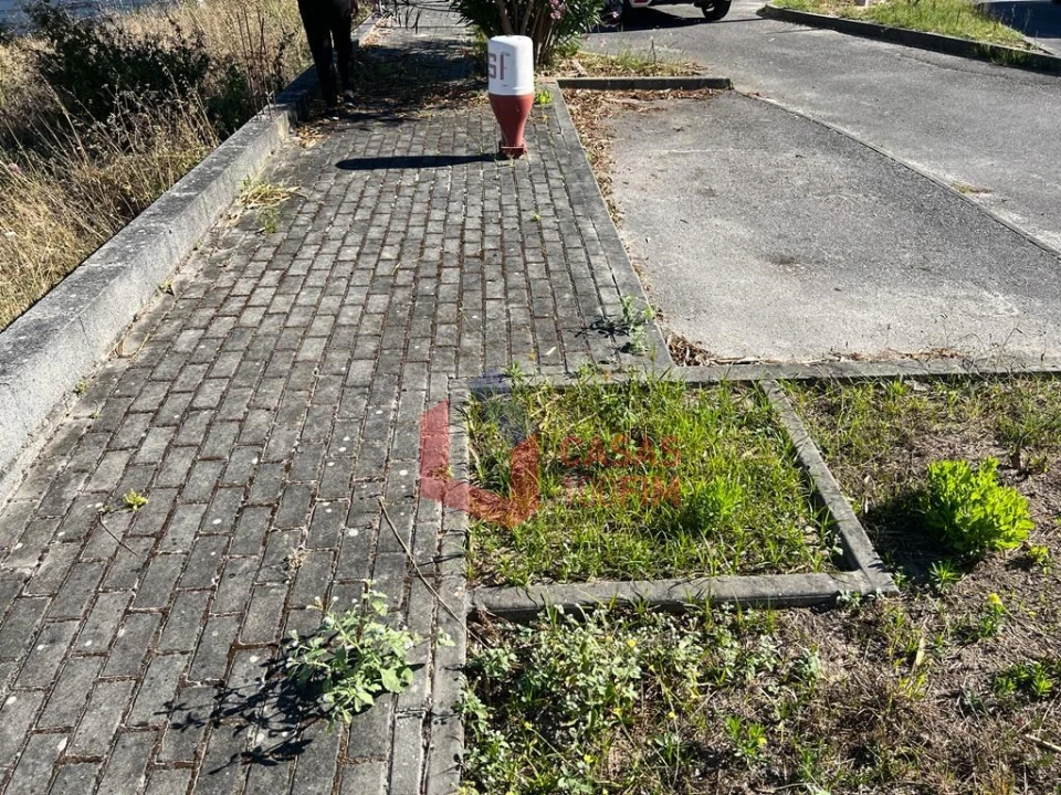 Terreno para Venda em Calvaria de Cima Foto 2