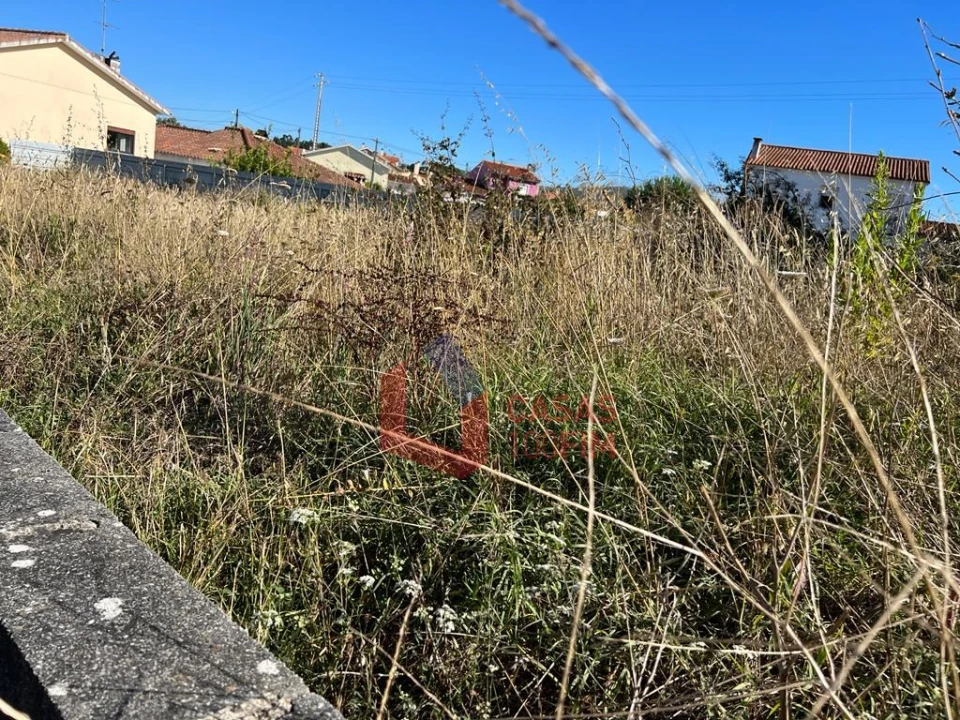 Terreno para Venda em Calvaria de Cima Foto 4