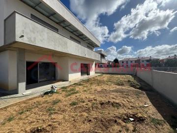 Moradia T3 para Venda em Batalha
