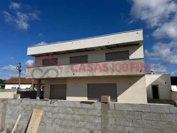 Moradia T3 para Venda em Batalha