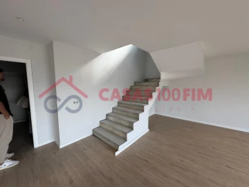 Moradia T3 para Venda em Batalha